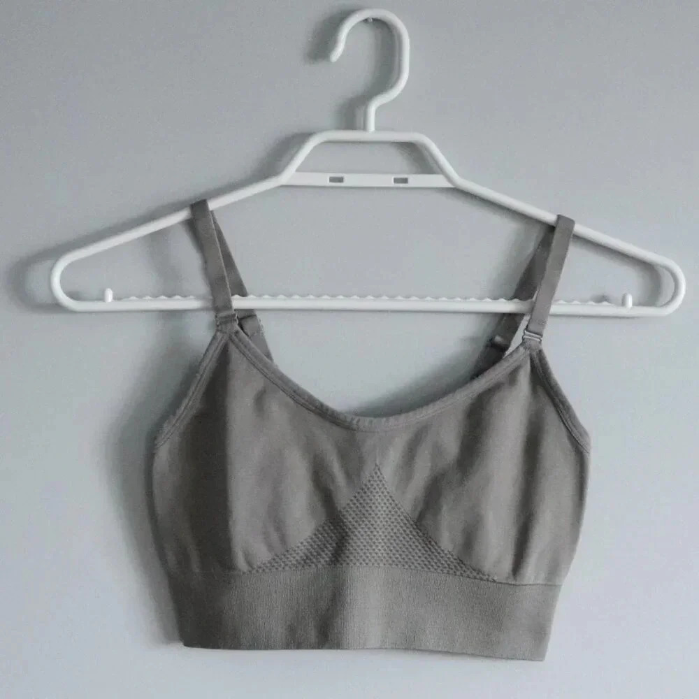 FWD Women's Small Activewear Grey Adjustable Straps Stretch Sports Bra‎